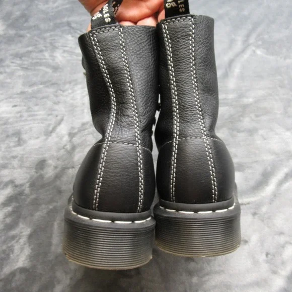 Dr Martens Combat Boot Ladies US 6 Black Leather 1460 Pascal Chunky 8 Eyelet NEW